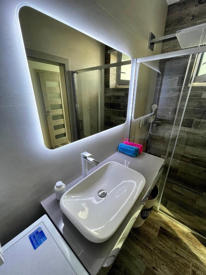 Patrik Apartments Lipótszentmiklós Kültér fotó