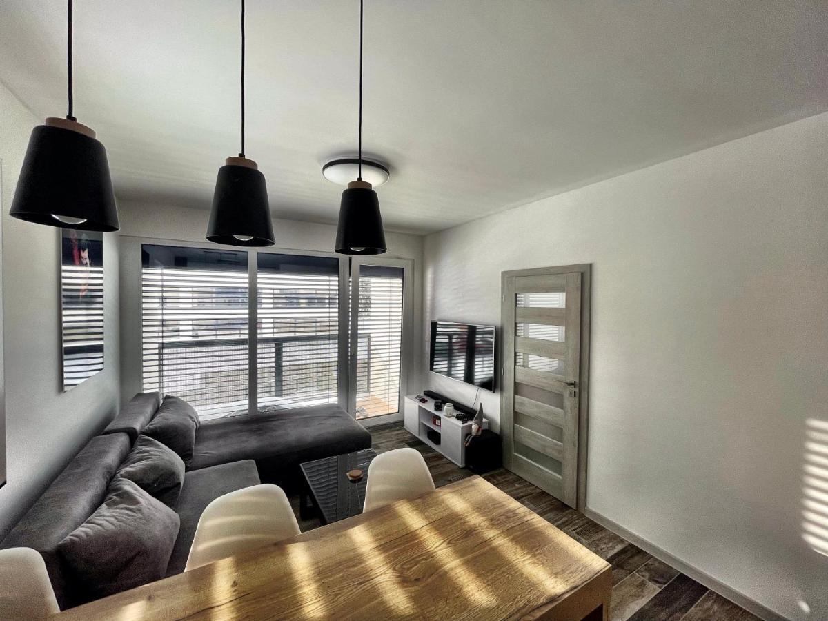 Patrik Apartments Lipótszentmiklós Kültér fotó