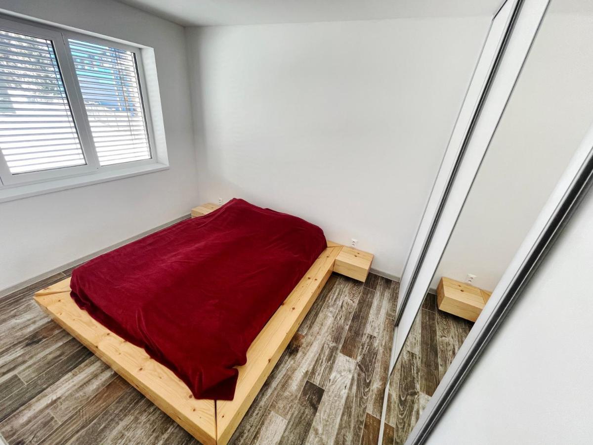 Patrik Apartments Lipótszentmiklós Kültér fotó